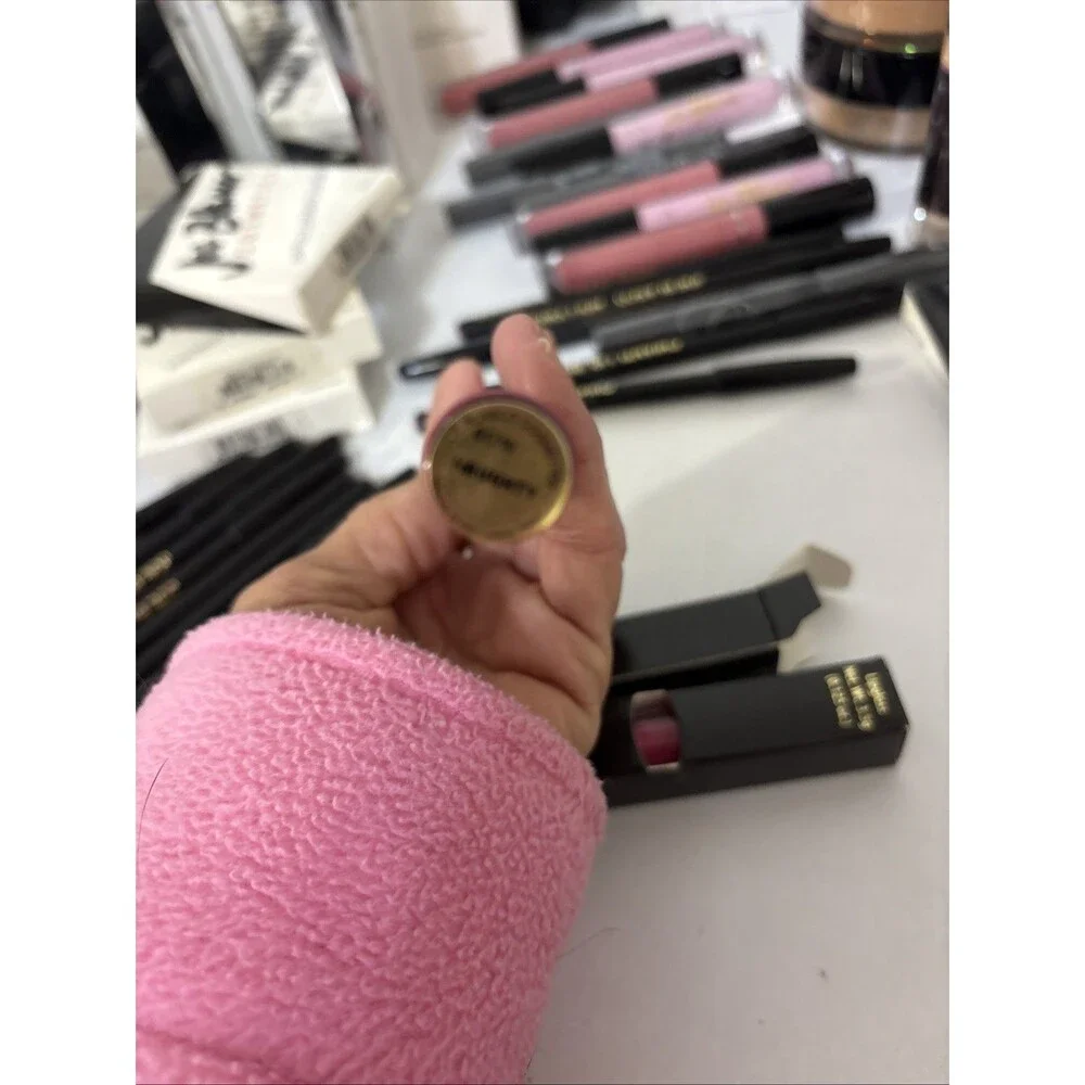 Joe Blasco Lip Glaz‎ Lip Gloss New In Box Pink Naughty Color.
